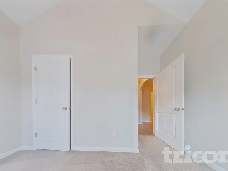 216 Stone Creek Ct — Photo 11