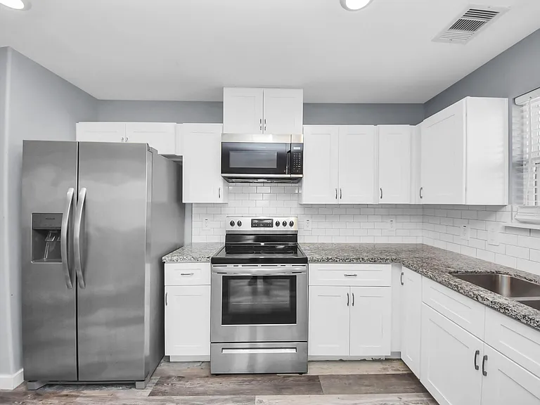 618 Maple Way #B — Photo 14