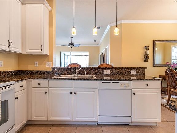 5th image of 15840 Cobble Mill Dr