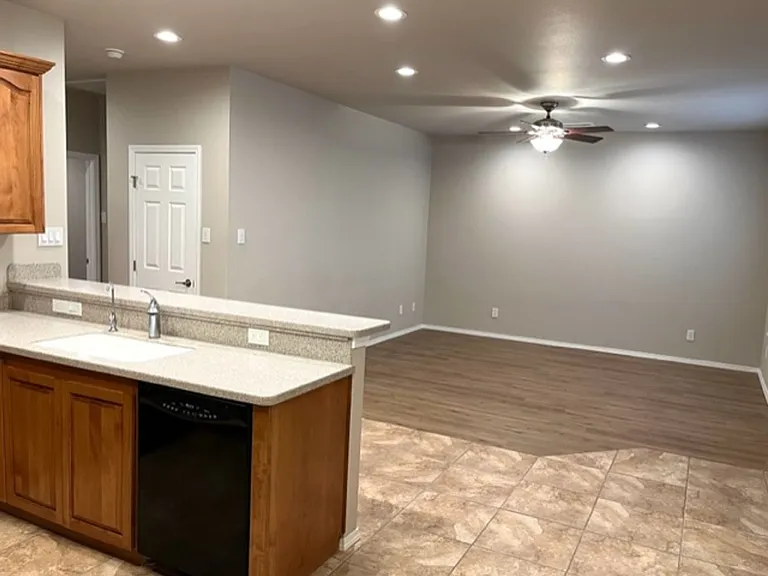 320 Sherrill Ln — Photo 10