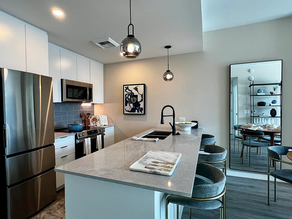 20 NE 28th St #1
