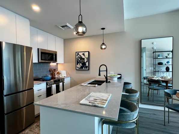 20 NE 28th St #1, Miami, FL 33137