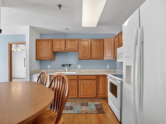 5th image of 4125 Autumn Ridge Rd Unit 102