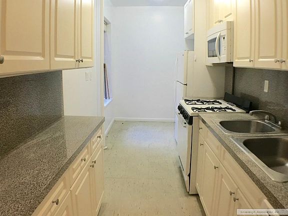3rd image of 44 Bennett Ave APT 5F