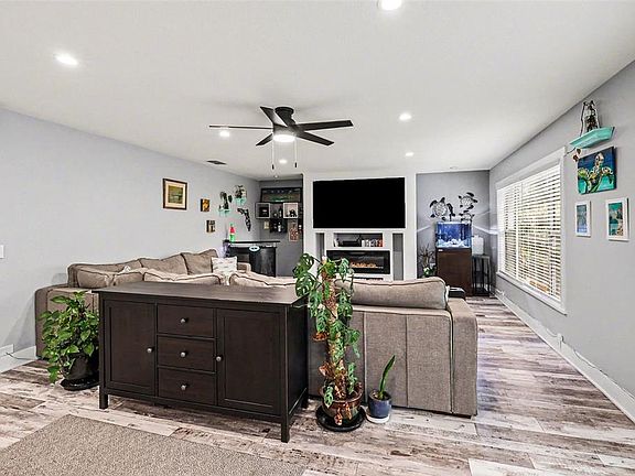 4th image of 1713 14TH AVENUE W