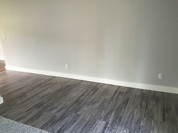 Kitchen table area