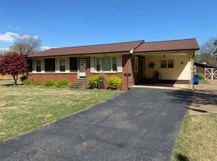413 N College St, Martin, TN 38237