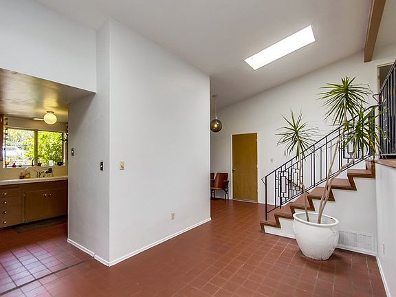 4th image of 4849 Sunrise Valley Dr