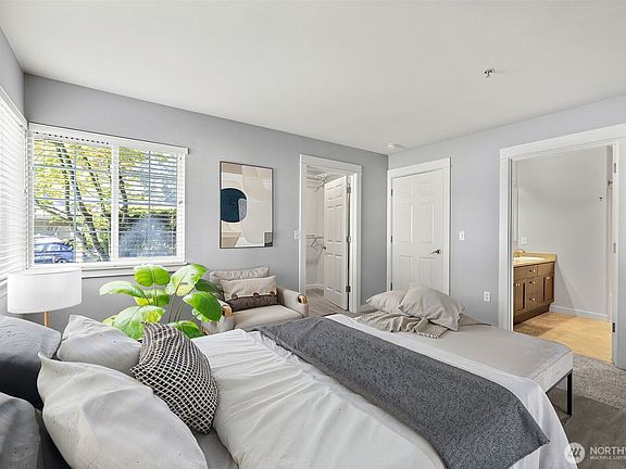 3rd image of 25025 SE Klahanie Boulevard #L103