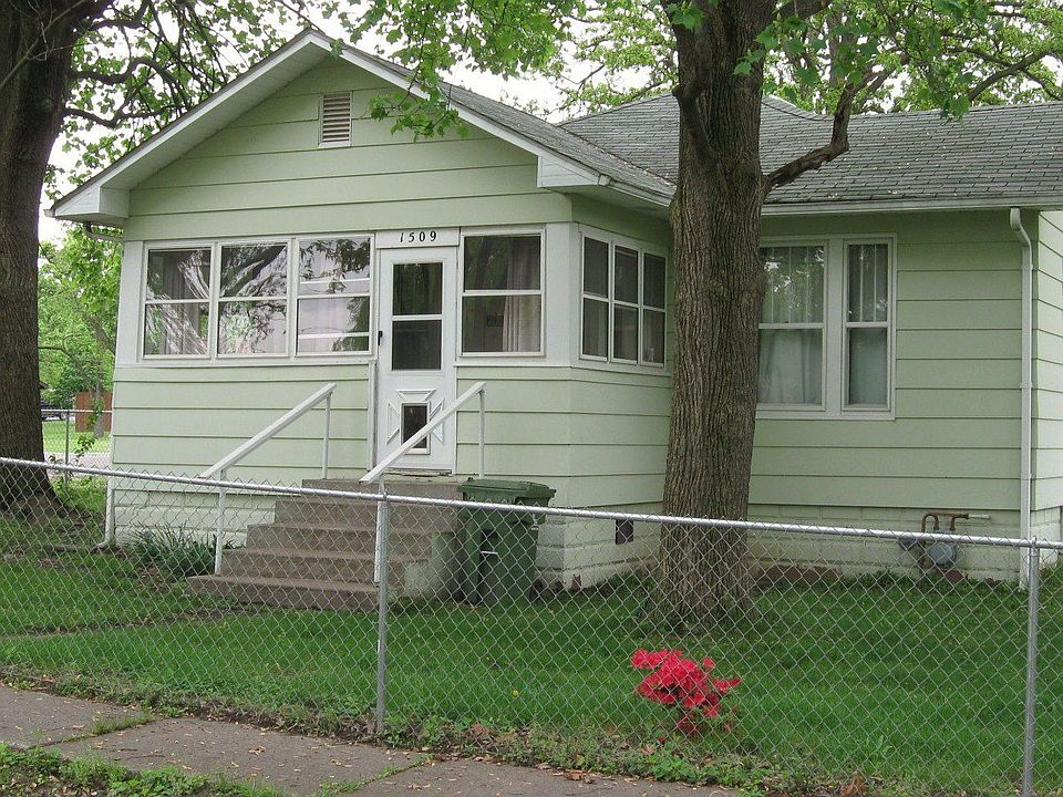 1st image of 1509 Follis Ave