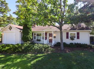 814 Countryside Dr, Wheaton, IL 60187