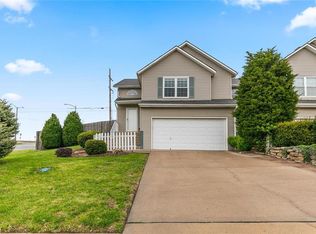 17578 W 111th Pl, Olathe, KS 66061