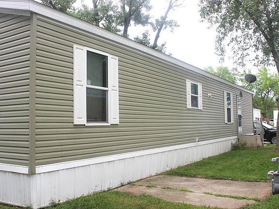 3rd image of 917 Marlin Ave SW