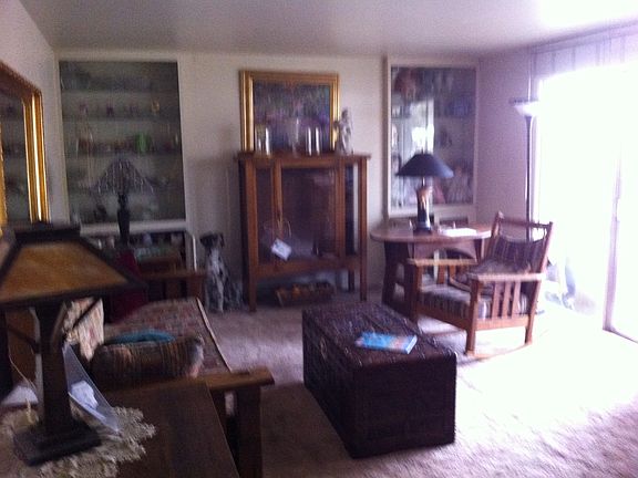 3rd image of 1611 E Deauville Ave