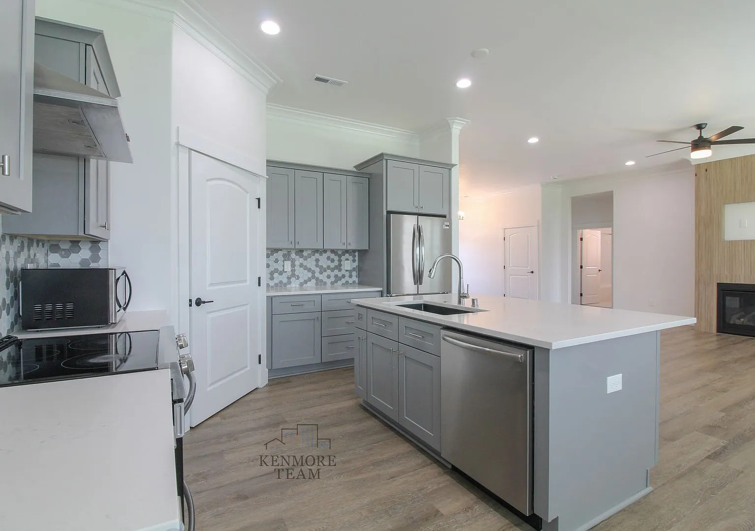 3 Bedroom, 2 Bath Home in Richland — Photo 4