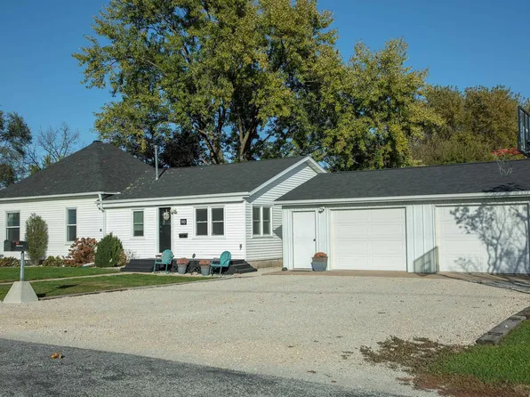 110 Railroad St, Plainfield, IA 50666