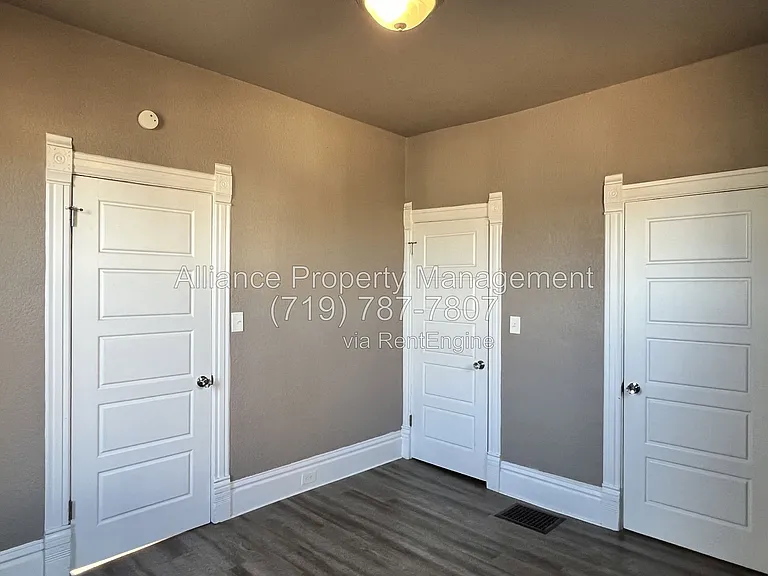 743 N Walnut St — Photo 22