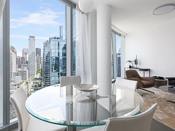 5th image of 645 W 59th St #2505