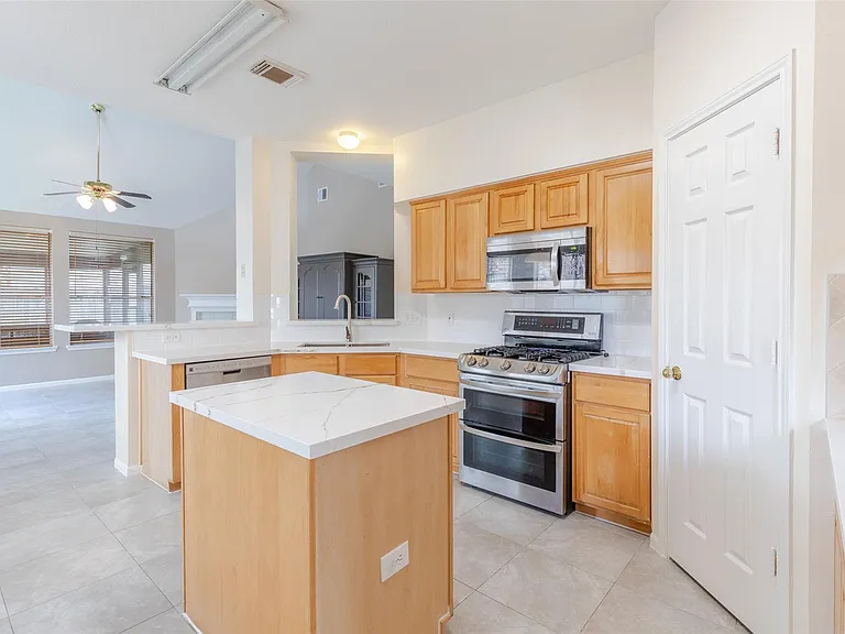 12214 Meadow Lane Ct — Photo 8