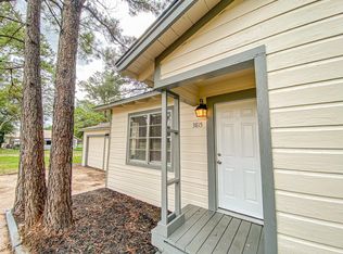 3815 Commerce St, Damon, TX 77430