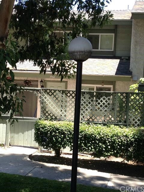 1st image of 1914 E 5th St