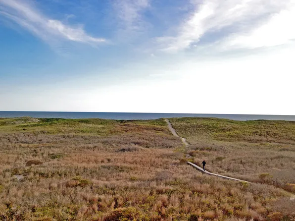 0 Moshup Trl, Chilmark, MA 02535