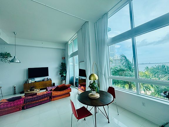 5th image of 1900 N Bayshore Dr APT 705