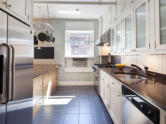 2nd image of 16 Hudson St APT 3E