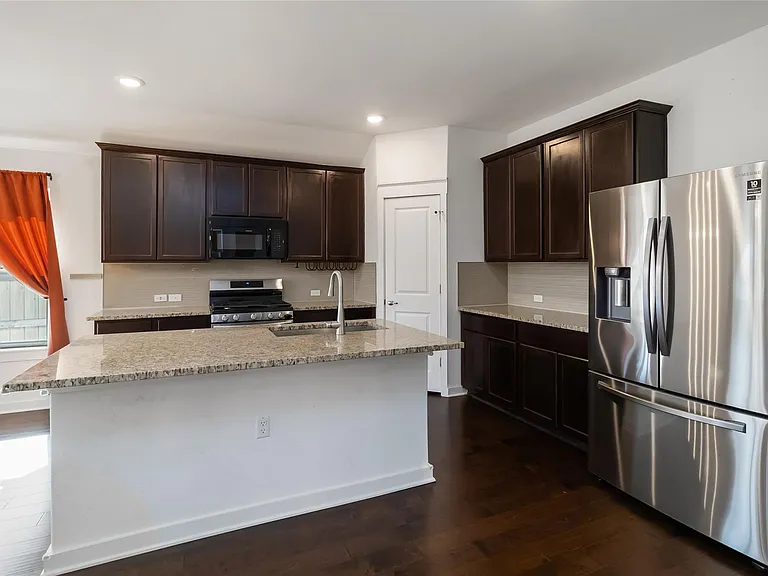 7407 Grenadine Bloom Bnd — Photo 11