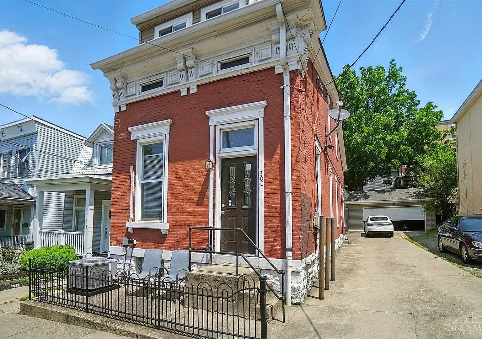 4 Bed/2 Bath on Emming Mins. from UC Campus for Only $785/pp ($3140/mo) w/Garage Parking — Photo 2