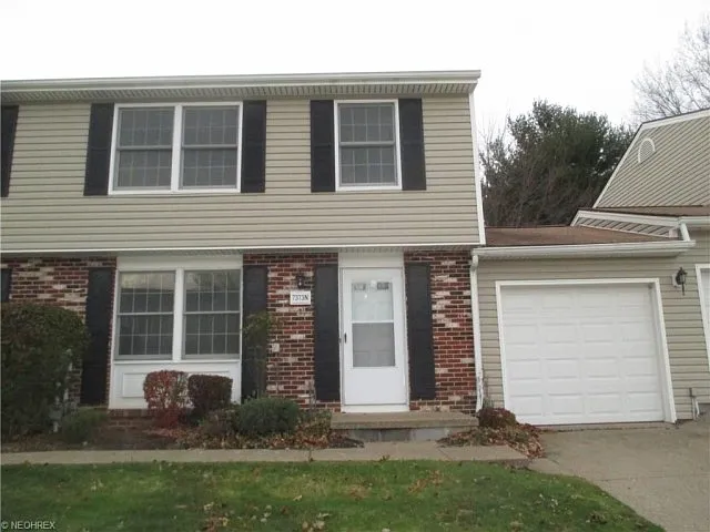 7373 N Chestnut Commons Dr Unit H photo 1