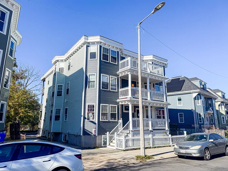 339 Adams St #6