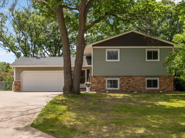 62 98th Ln NW, Coon Rapids, MN 55448