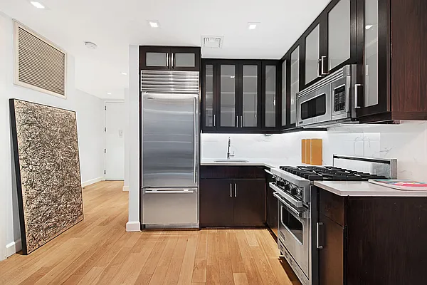 Rented by Compass | media 14