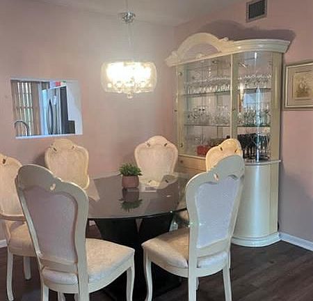 4th image of 4302 Martinique Cir APT B2