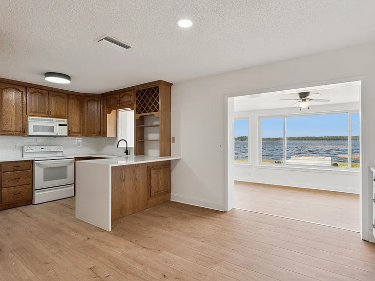 6346 Bennett Ct — Photo 10
