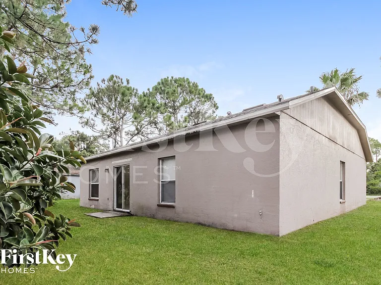 1205 Schumann Dr — Photo 15