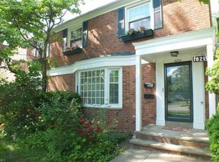 18219 Winslow Rd, Shaker Heights, OH 44122