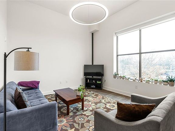 2nd image of 108 Park Pl #306