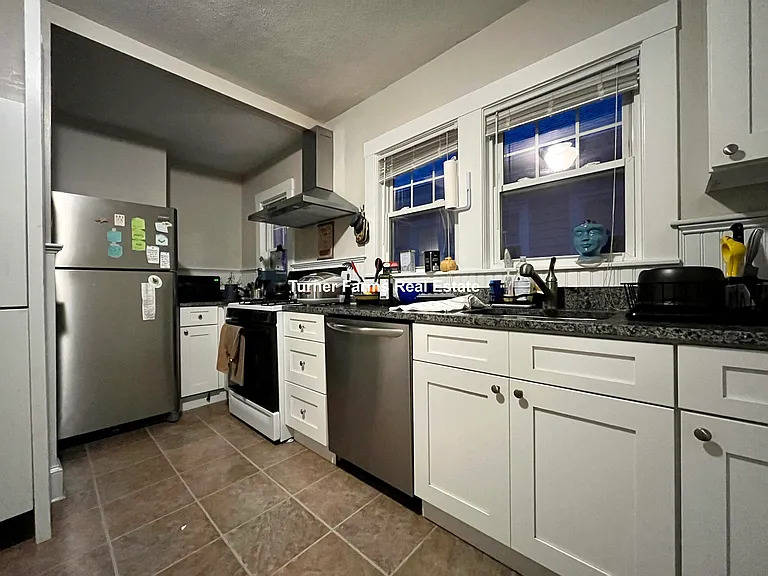 158 W Adams St #2 — Photo 1