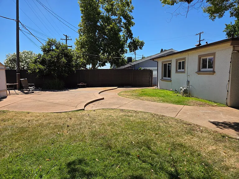 109 Dean Way — Photo 15