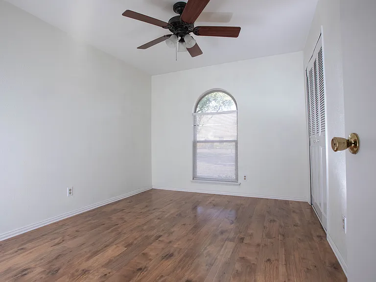 4705 Largo Trl — Photo 10