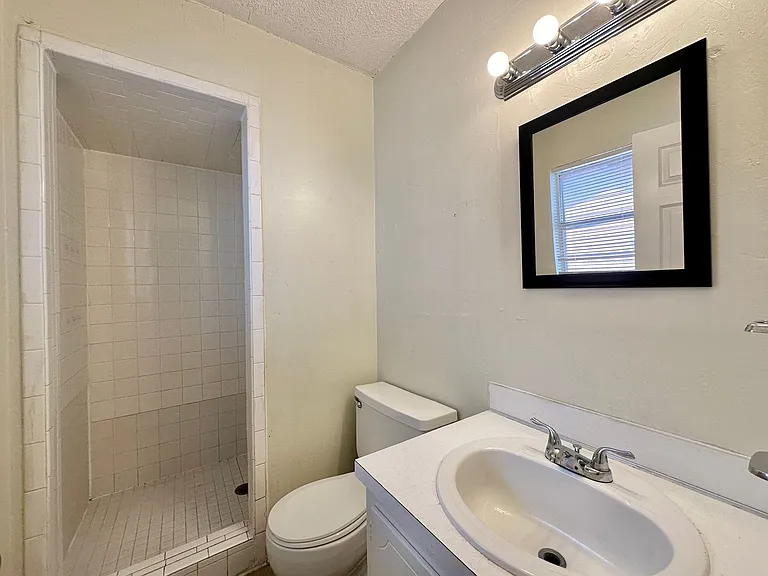 1005 Bonner Dr — Photo 10