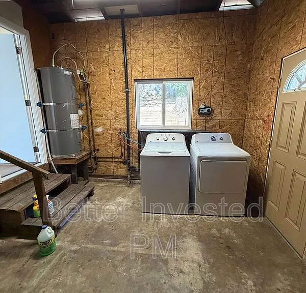 206 Rosemary Ln — Photo 9