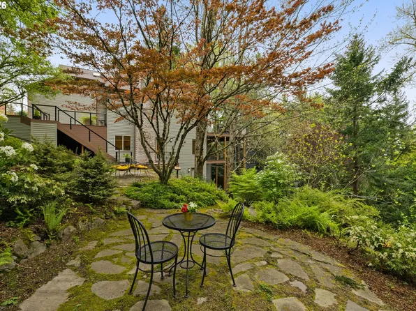 1727 SW Westwood Dr, Portland, OR 97239