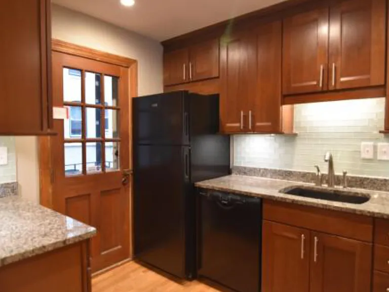 84 Gordon St #206 — Photo 8