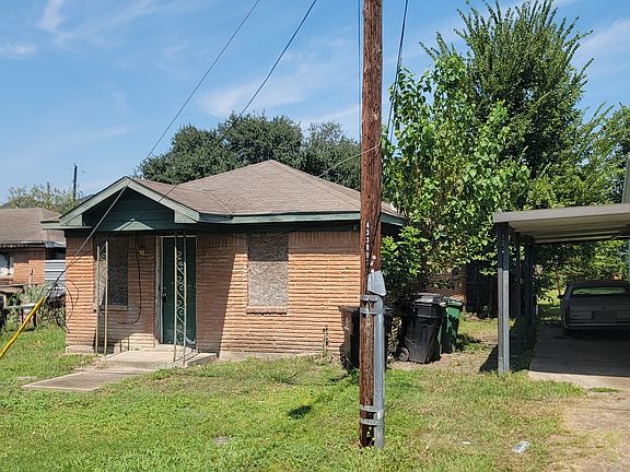 3rd image of 1107 Neyland St