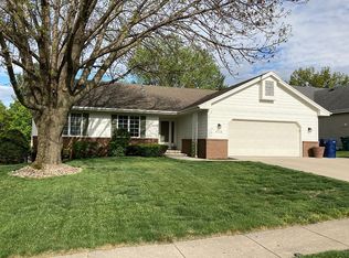4113 81st St, Urbandale, IA 50322