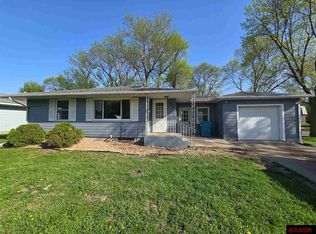 125 12th Ave NW, Waseca, MN 56093