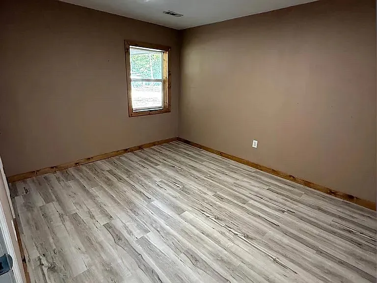 211 Elm St #4 — Photo 11